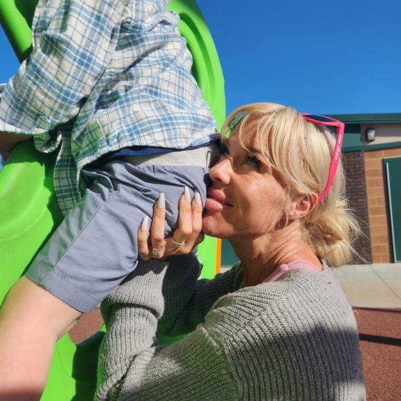 Meet your Posher, Ashley - Picture 5 of 6